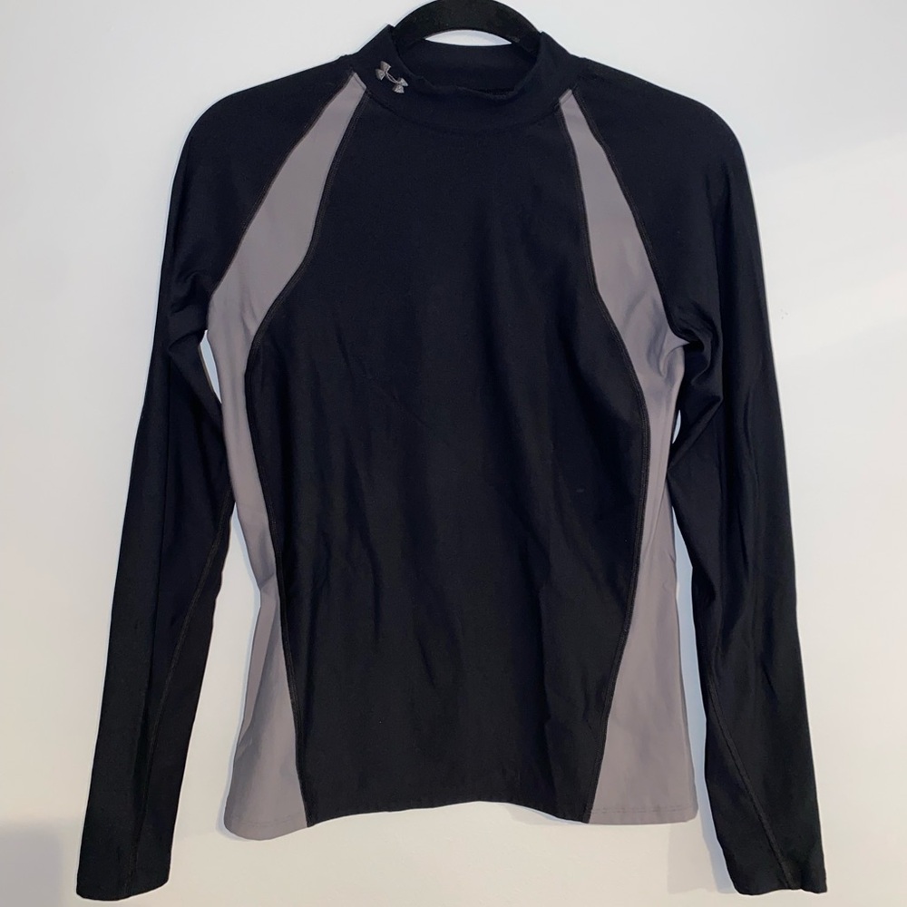 Under Armour Black and Gray Performance Top size women’s large